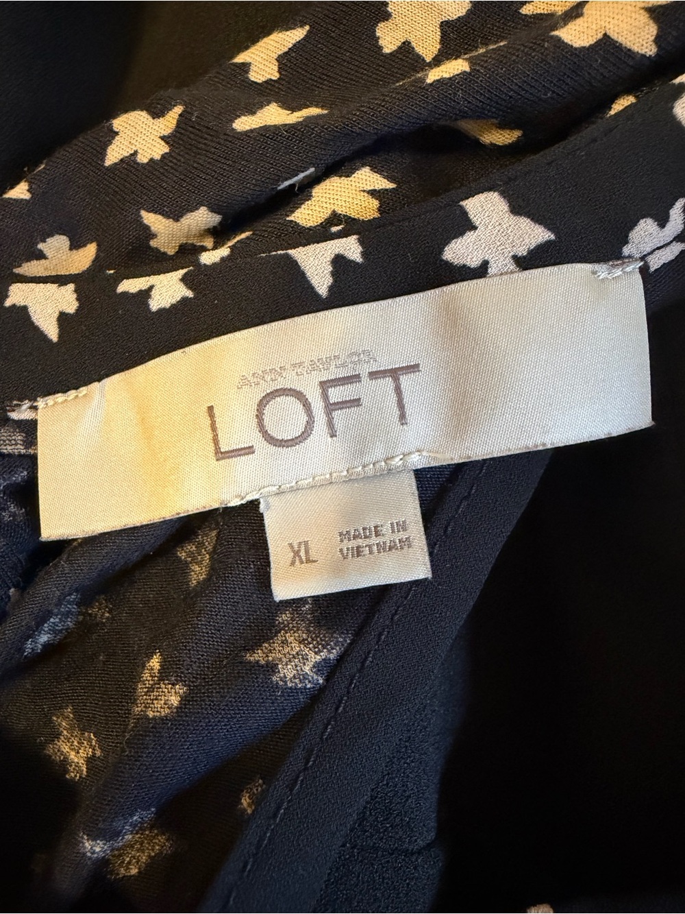 LOFT Navy Butterfly Print Sleeveless Blouse XL Lightweight Tie Neck Top - Picture 3 of 4
